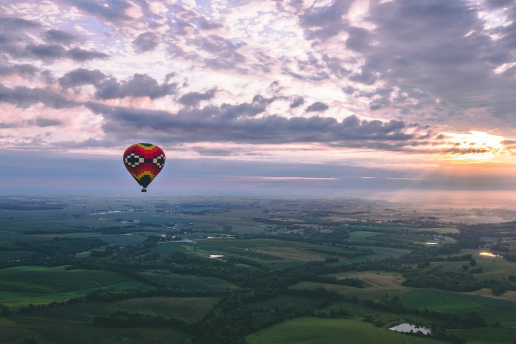 Hot Air Balloon Ride for Dating in Oakland